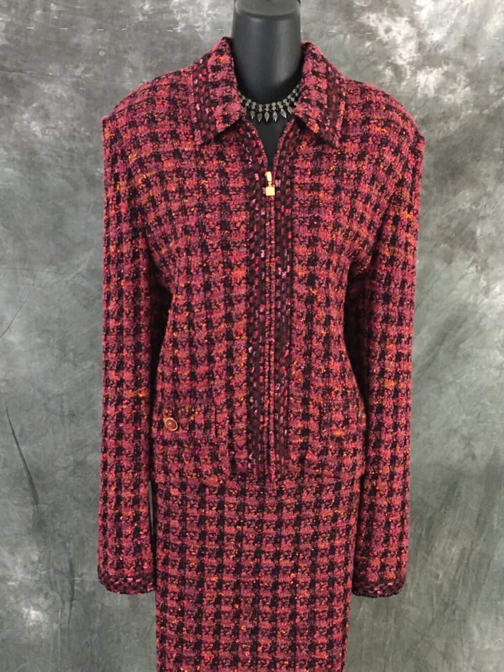 NWT NEW St John knit rose quartz maroon multi jacket skirt suit 14 - Picture 4 of 10